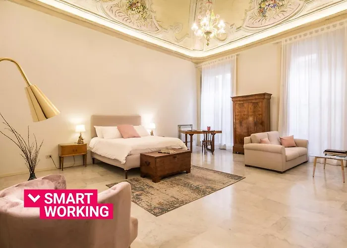 Casa Degli Affreschi A Palazzo Lungarini