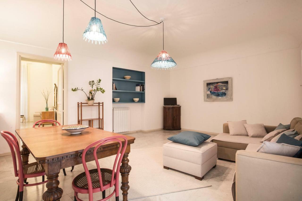 Casa Degli Affreschi A Palazzo Lungarini Apartamento *